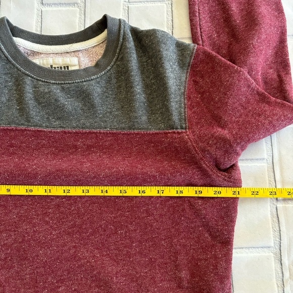 Urban Pipeline Pullover crew neck sweater Size Medium - Picture 7 of 7